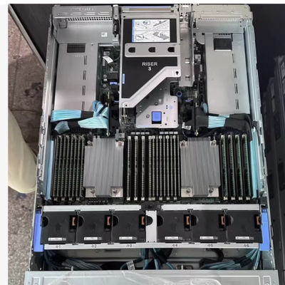 2U Two Socket PowerEdge R7625 Rack Server 4th Gen AMD EPYC TM Bộ xử lý lên đến 8x PCIe Gen5 khe cắm 12 X 2.5 "SATA / SAS SSD